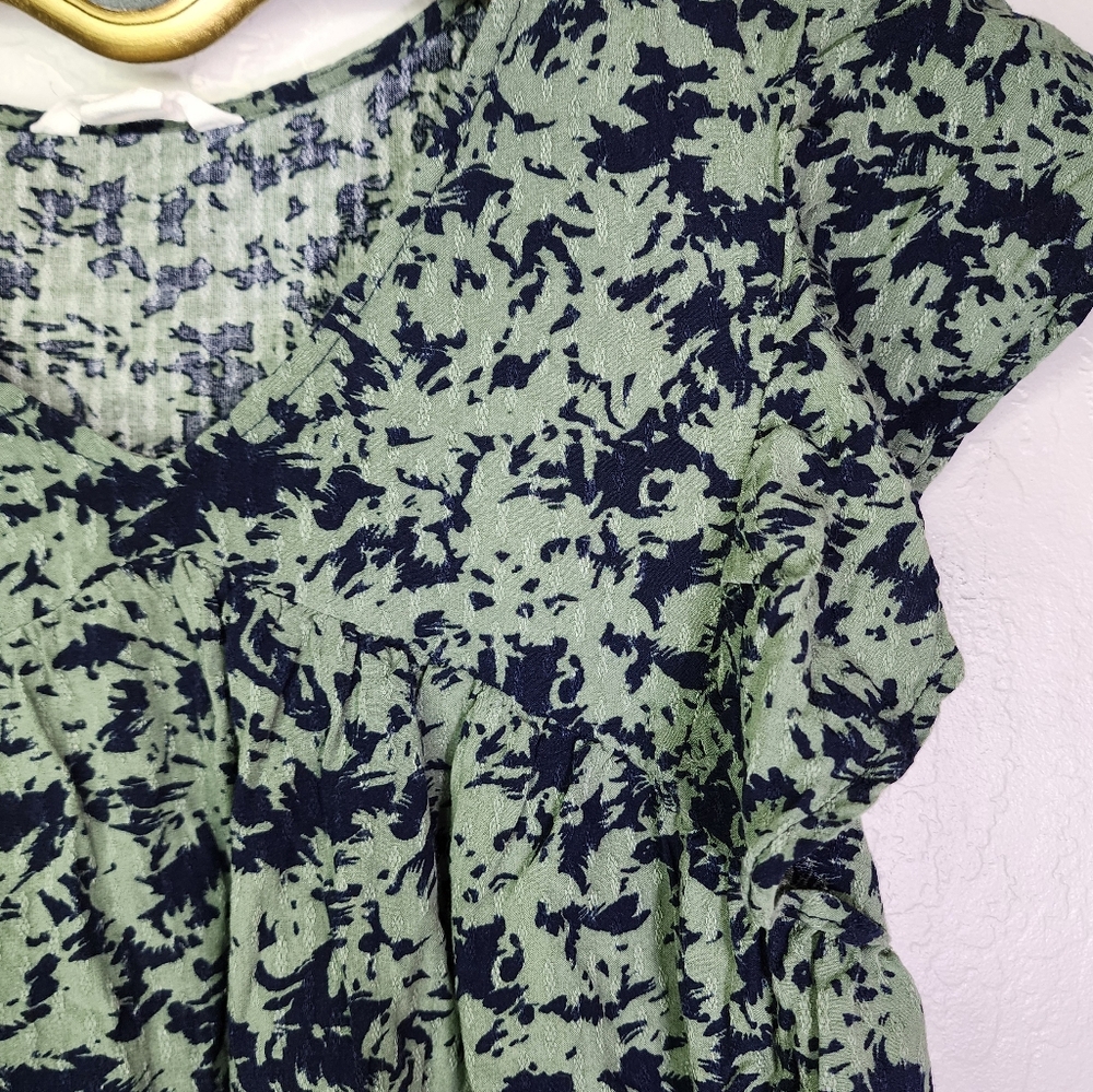 Caslon Popover Textured Flutter Sleeve Green Top Size Small - Picture 6 of 10